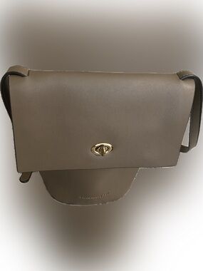 Expressions NYC gray bucket bag